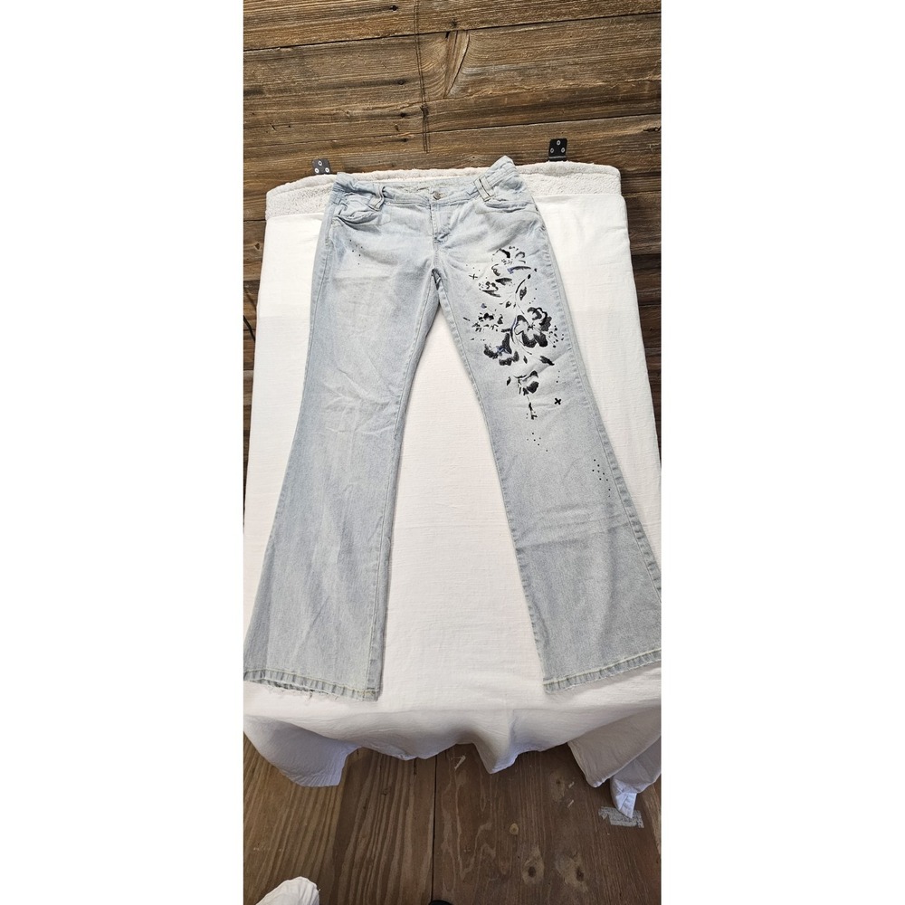 Y2K Squeeze Brand Women's Size 11/12 With Design On Flare Leg.